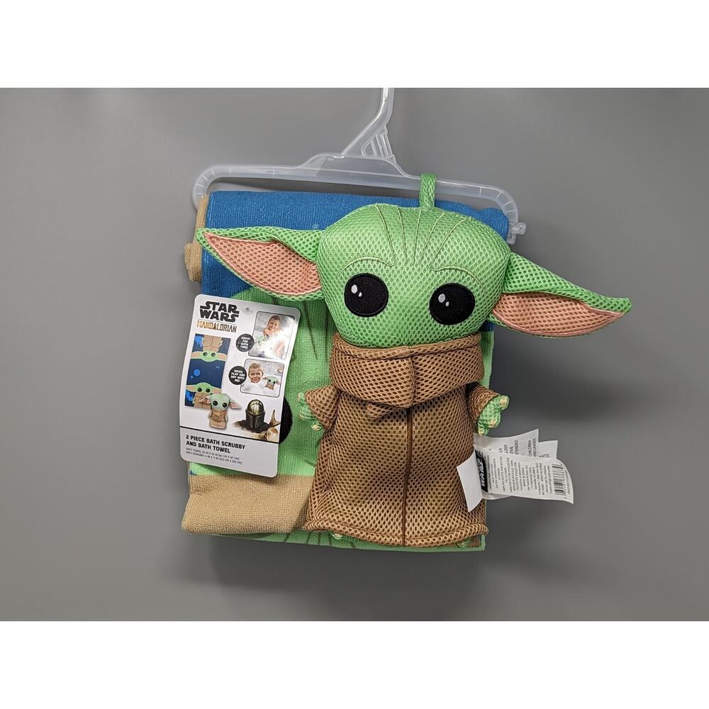 Star Wars The Mandalorian Baby Yoda Bath Scrubby and Bath Towel Set 25" x 50"